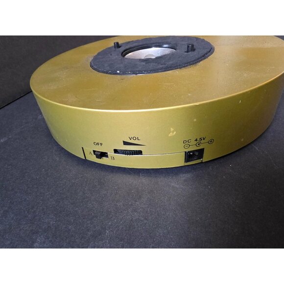 Illuminated Animated Trendmasters Winter Park Carousel With Horses & Bows - Picture 13 of 14